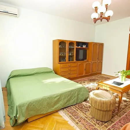 Josip 933 Apartmán *
